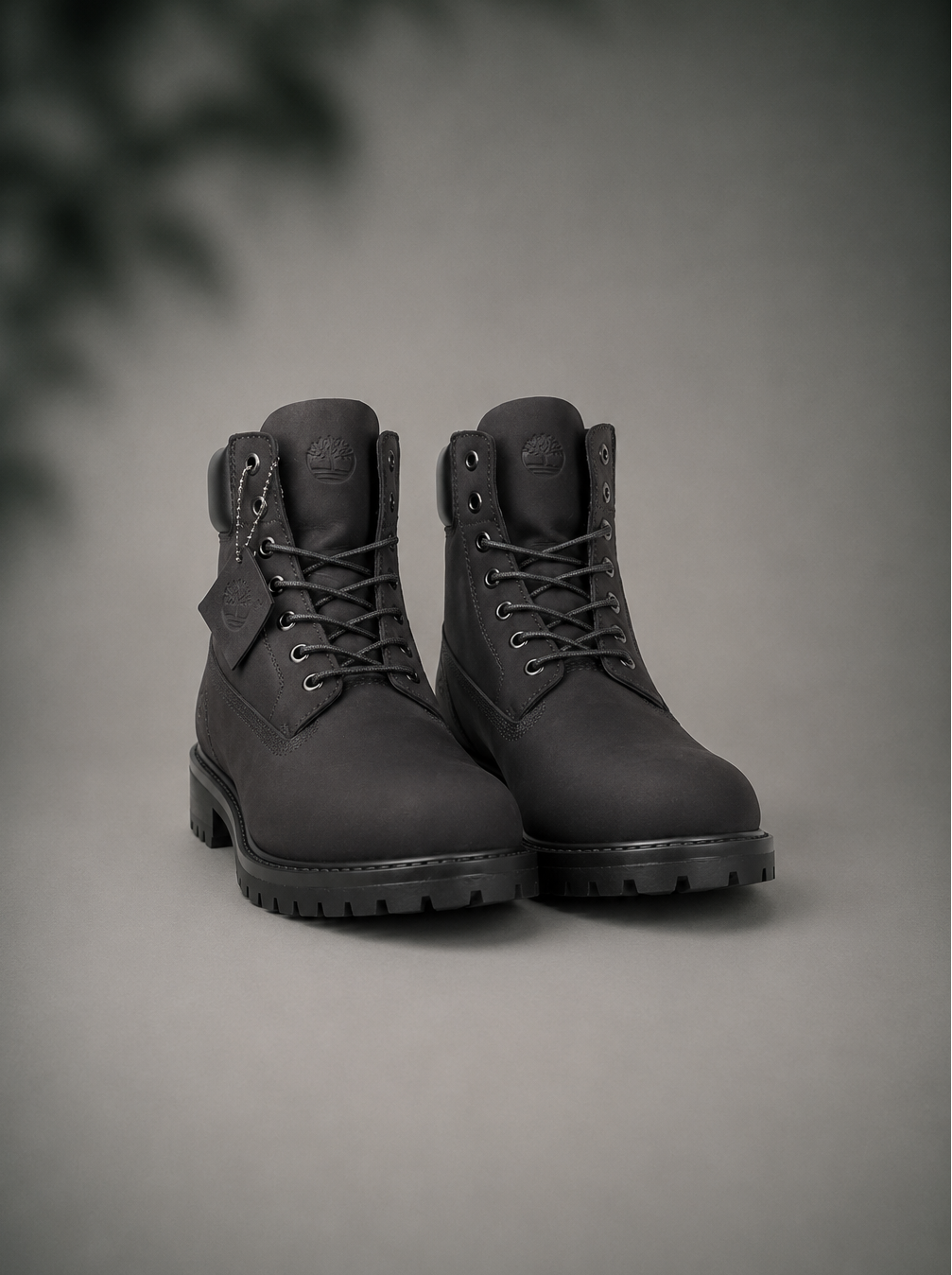timber Urban Trail Boot (Black Chamoisette)