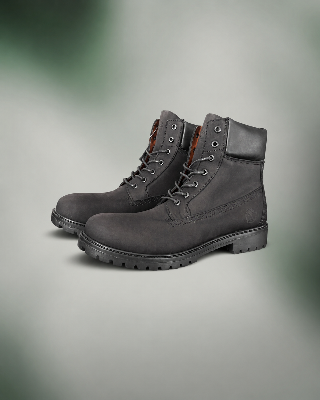 timber Urban Trail Boot (Black Chamoisette)